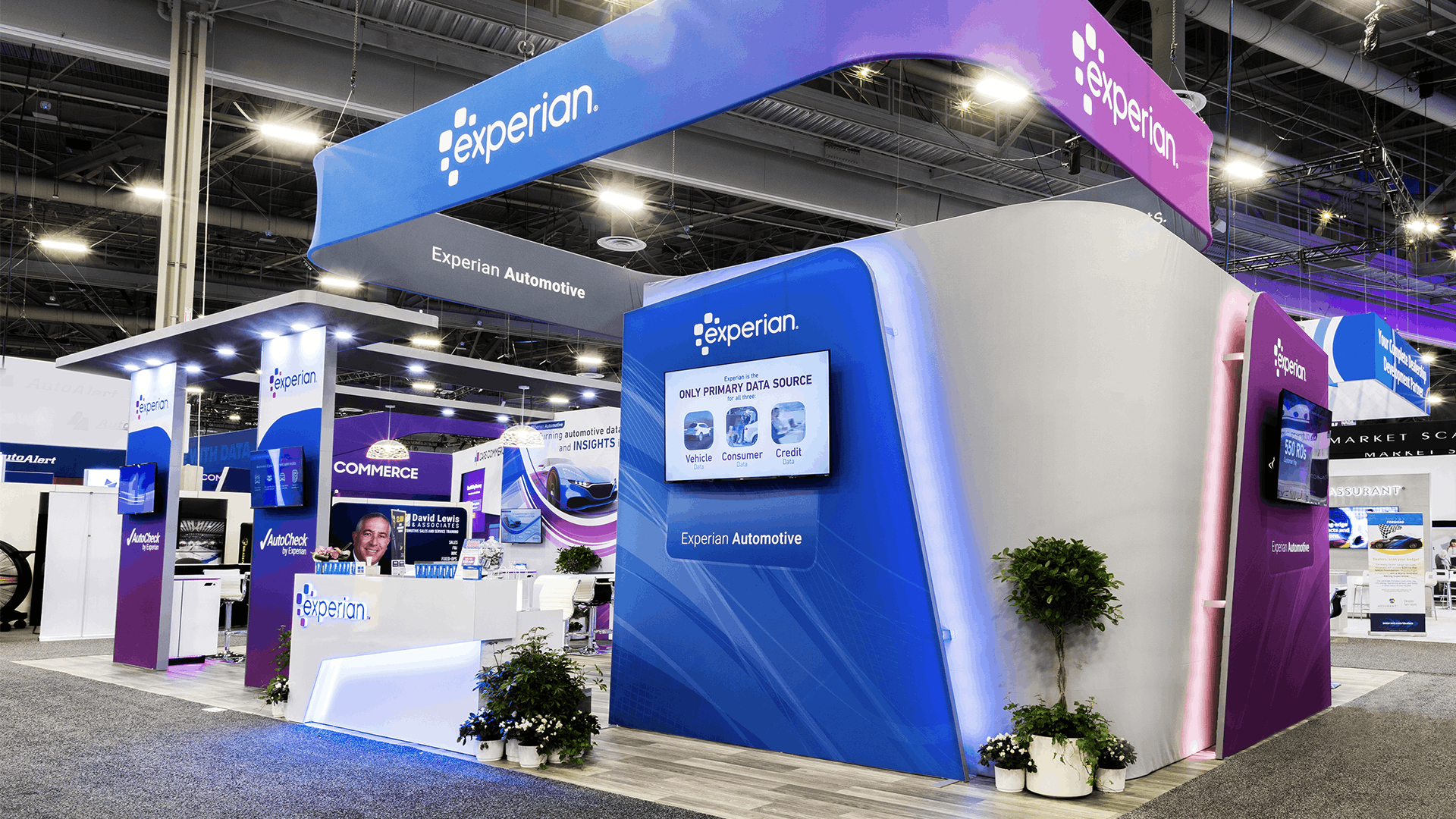 Experian Financial tradeshow exhibit