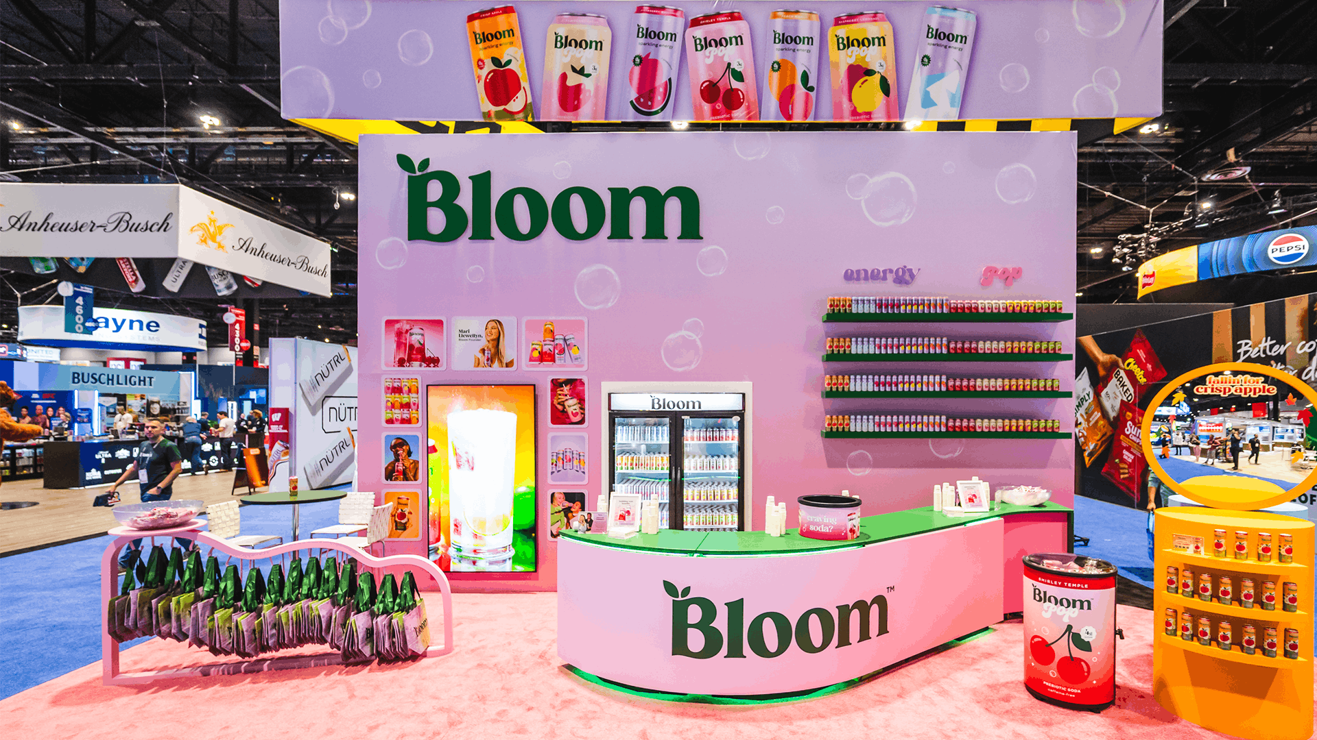 Bloom-tradeshow-booth