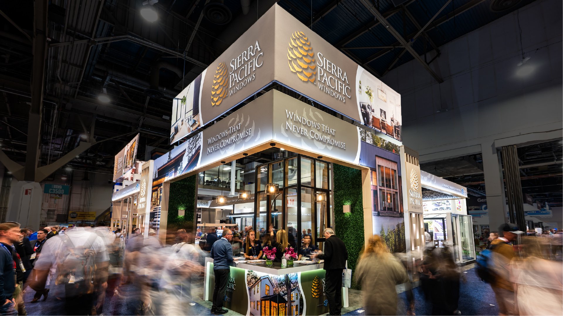 large tradeshow exhibits