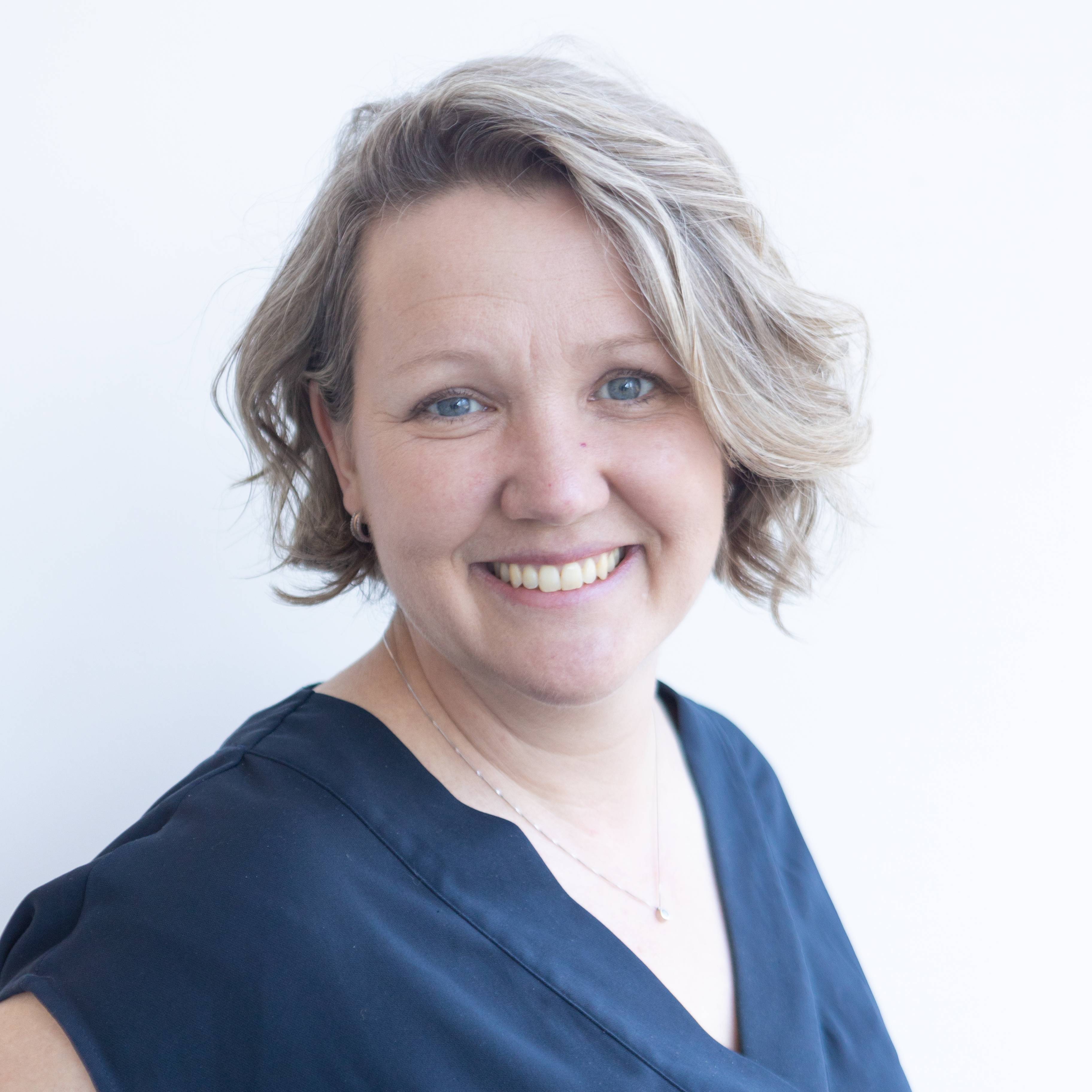 Lina Holroyd-Wolf - Account Manager